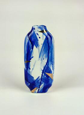 创意简约褶皱陶瓷花瓶摆件轻奢客厅插花干花水培家居装饰品