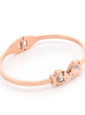 春季个性饰品时尚金鱼锆石玫瑰金不锈钢手镯弹簧开口手环厂家直销