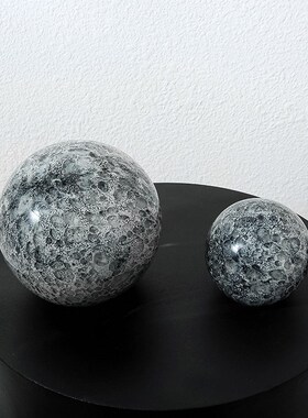 现代极简灰色星球玻璃小摆件样板间别墅创意家居儿童饰品桌面摆设