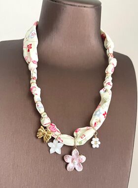 S925纯银小清新粉白碎花丝巾项链