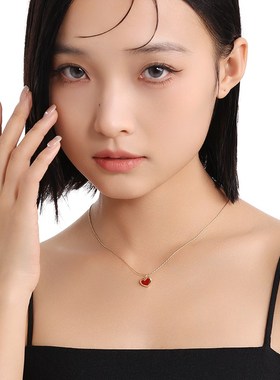 红色爱心吊坠项链女轻奢小众高级感锁骨毛衣链复古气质秋冬季配饰