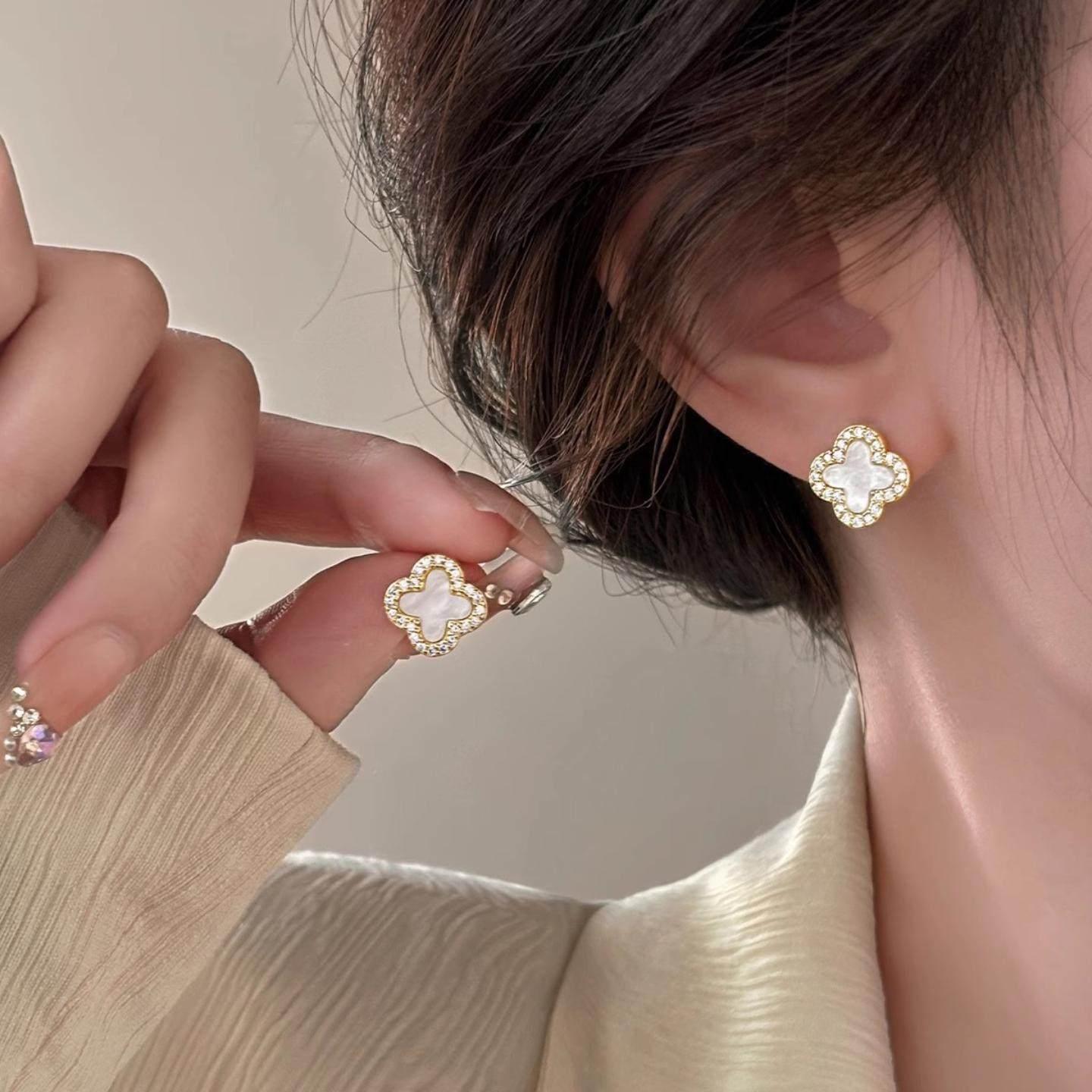 银针四叶草耳钉轻奢高级感气质耳环爆款网红耳环新款耳饰,淘宝优惠券,粉丝福利购,淘宝优惠卷