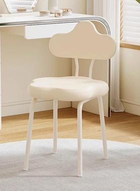 奶油风化妆凳女生卧室梳妆台椅子轻奢感网红化妆美甲椅靠背
