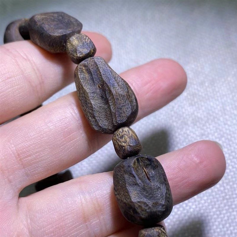 天然棋楠沉香张勺子留疤单圈手串16.4克 沉水级别,淘宝优惠券,粉丝福利购,淘宝优惠卷