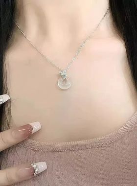 时尚蝴蝶平安扣项链女轻奢小众高级感2024新款爆款情