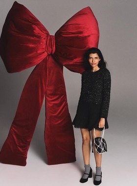 大型红蝴蝶结商场橱窗场景布置网B红打卡拍照道具商场店铺橱窗摆