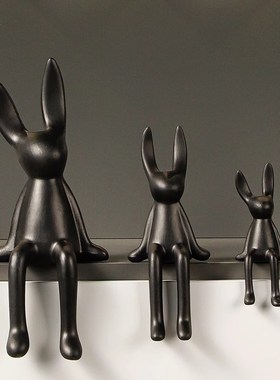 简约轻奢长耳朵坐姿兔子哑光陶瓷摆件创意桌面客厅酒柜电视柜装饰