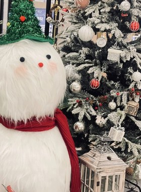 大型毛绒雪人元旦春节日网红店铺打卡G装饰商场橱窗活动美陈列摆