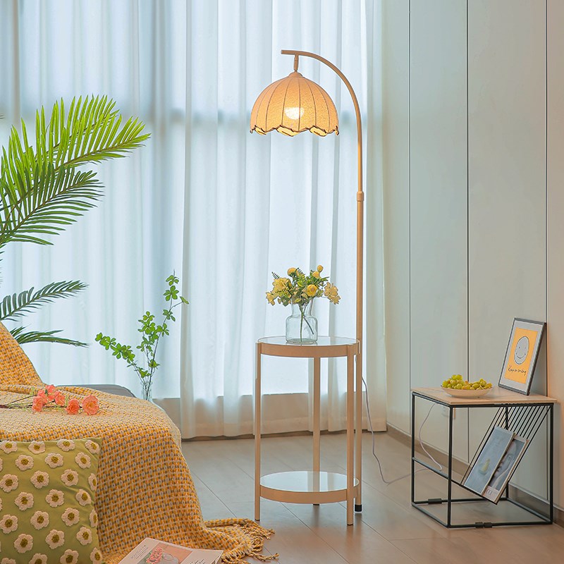 French cream style floor lamp living room sofa next to high-end atmosphere shelf bedroom bedside Z counter lamp one