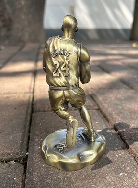 木公开物科比运球突破铜像全金属摆件