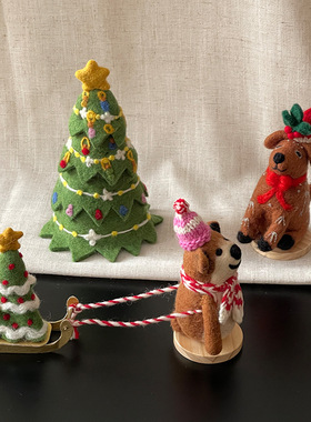 新款圣诞装饰品手工羊毛毡桌面摆件可爱小众圣诞树雪橇雪人摆件