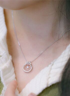 蝴蝶结项链女轻奢小众设计高级感月光石吊坠小红书同款网红锁骨链