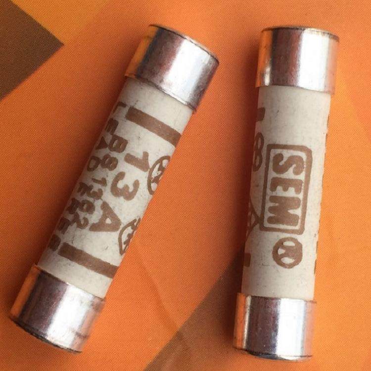 现货供应SEM保险丝BS1362陶瓷保险管2A3A5A10A13A BS1362插保险丝,淘宝优惠券,粉丝福利购,淘宝优惠卷