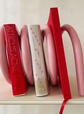 多现代创意家居配饰巴胺色酒家具螺NQS旋书架金属杂志架样板间店