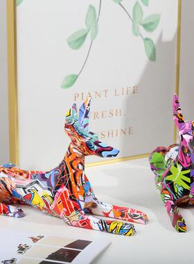 彩色抽象杜宾犬树脂工艺品饰家居装摆件装G897修软摆装客厅卧潮室