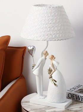 北欧风温馨情侣台灯客厅卧室电视机柜装饰品结婚礼品