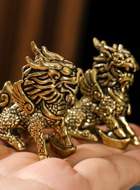 黄铜招财公母麒麟摆件一对镇宅店铺卧室桌面办公室客厅复古装饰品