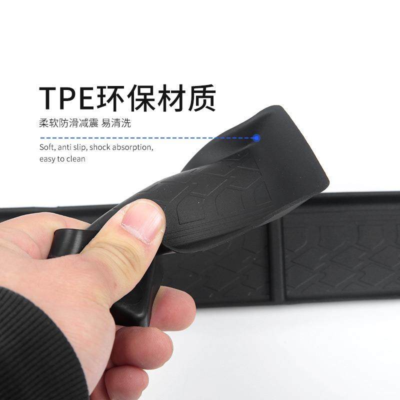 适用于路虎卫士储物盒垫仪表台收纳盒垫车内饰改装配件TPE防脏垫,淘宝优惠券,粉丝福利购,淘宝优惠卷