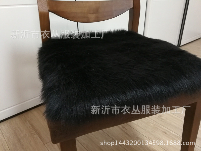 Thickened car seat cushion, office dining chair mat, tatami anti-slip fur mat, winter anti-slip bay window mat, ready in stock