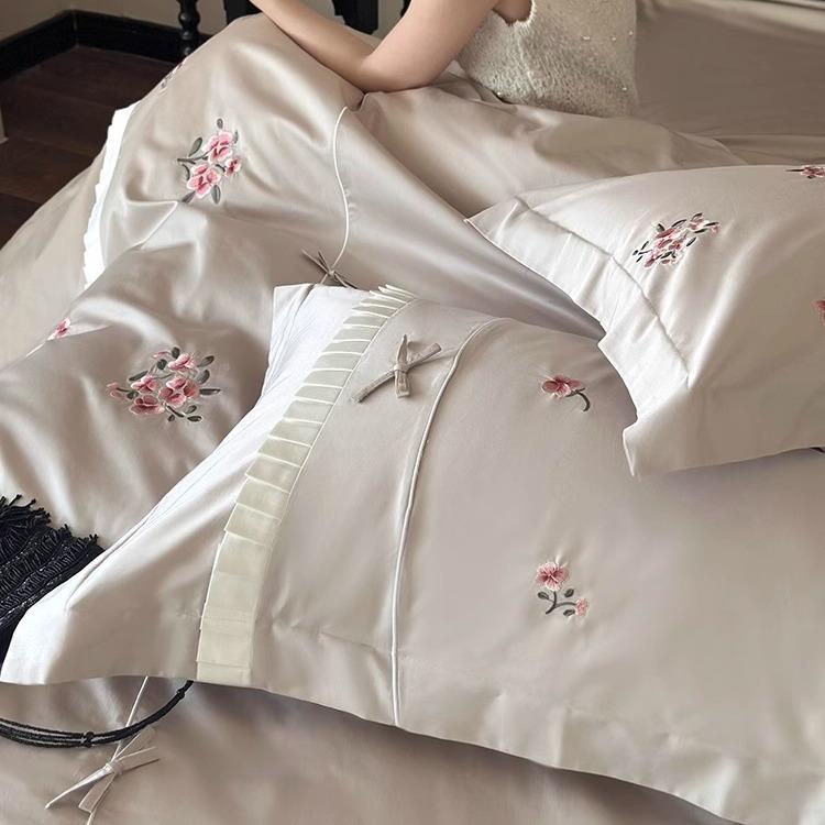 1轻奢风1.00S高支长绒棉四件玫瑰花刺YLS-2024卉绣被套套床单18m - 图1