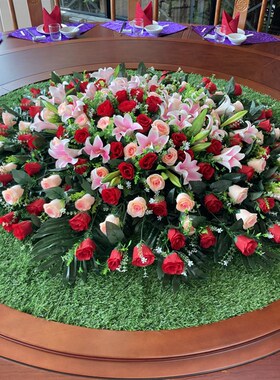 酒店餐桌花大圆桌中间装饰花圆形假花转盘摆件绢花草坪草垫仿真花