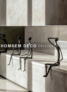 样板间入门玄关金属坐姿人物摆件样品屋展示中心民宿酒店大雕塑装