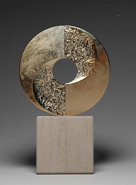 轻抽象雕塑台面奢摆件艺品样板间酒装店大堂饰品家居玄术关G25382