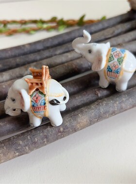 泰国手工陶瓷小象狗猫海豚摆件桌面玄关车载装饰解压鱼池造景手信