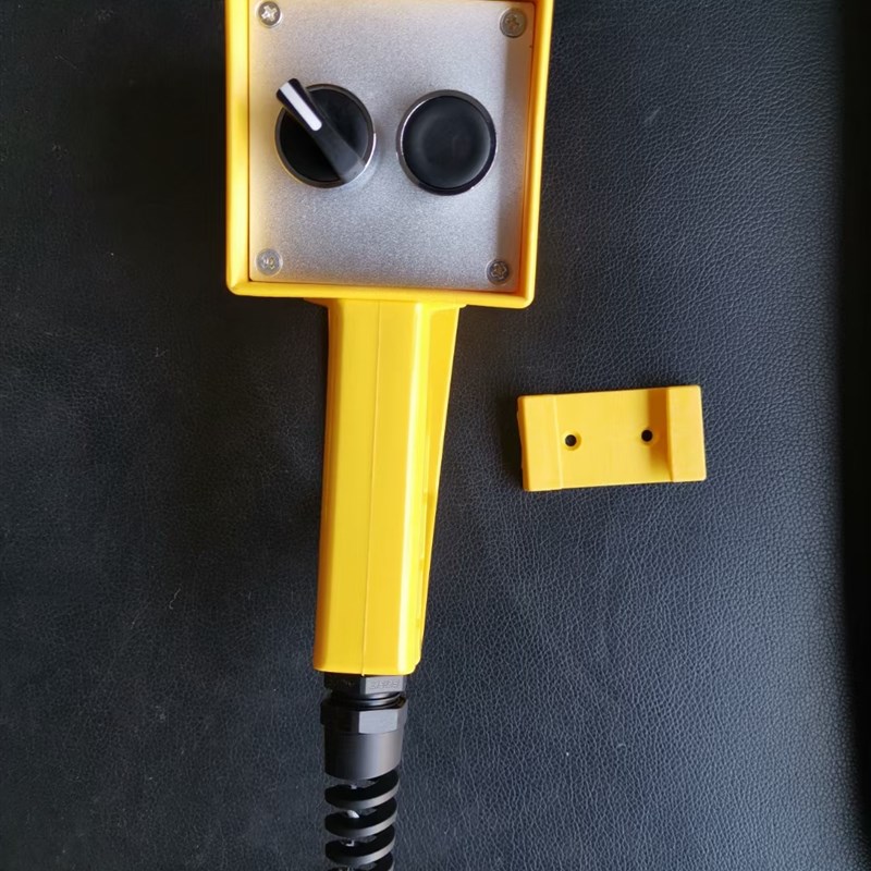 Handheld chassis packaging machinery back-mounted mobile button operated mask machine canned liquid labeling machine control box