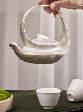 邸高家居样板房客厅茶几小绿植青苔摆件茶台银色茶具软装氛围摆件