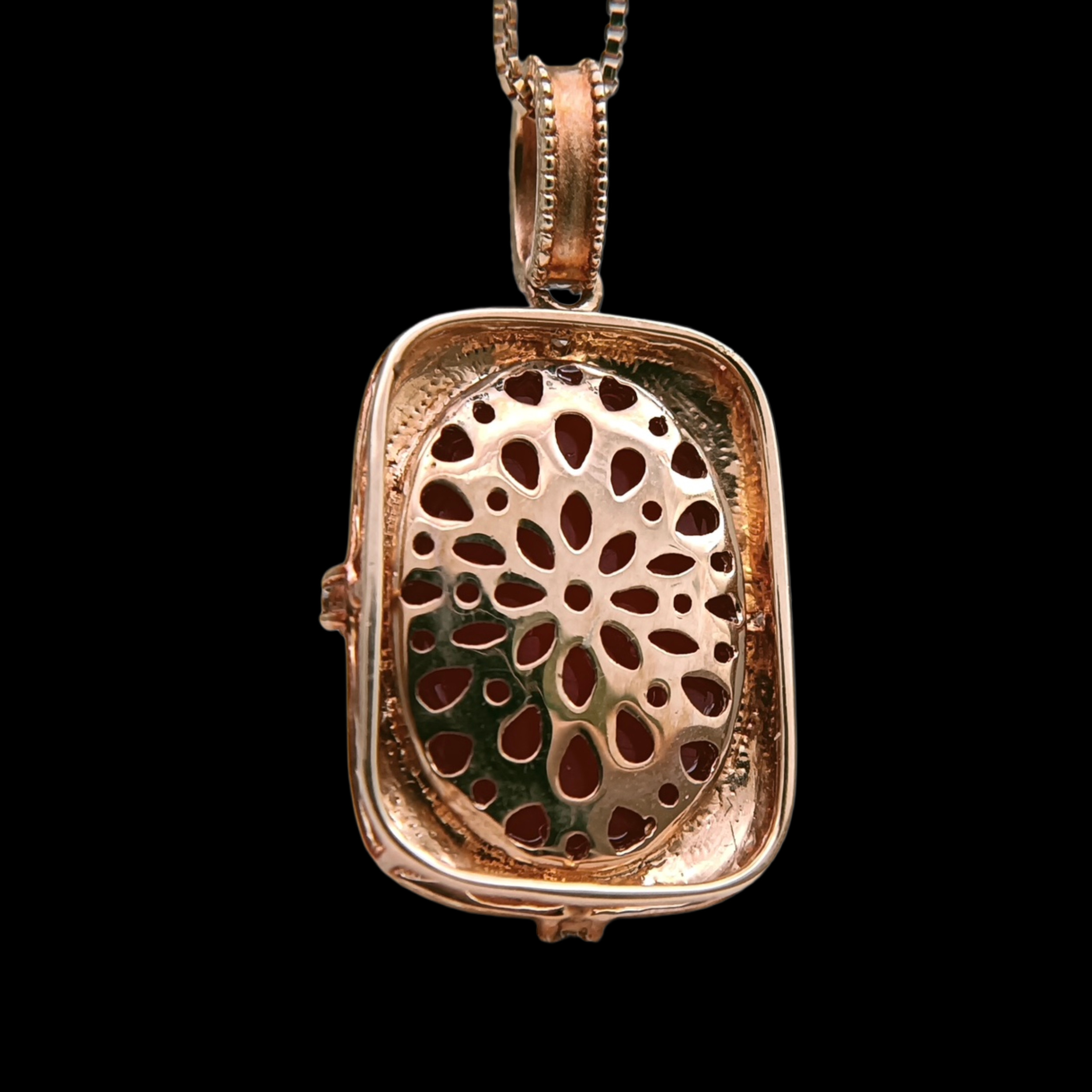 ENIMOL日本aka阿卡红珊瑚牛血色蛋面吊坠 18k金钻石镶嵌 轻奢百搭,淘宝优惠券,粉丝福利购,淘宝优惠卷