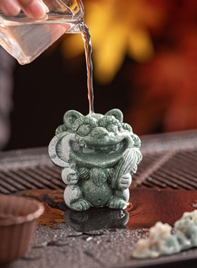 创意搞个锤子风狮爷茶宠茶玩摆件可爱狮子割韭菜鱼缸造景桌面装饰