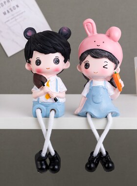 卡通时尚可爱吊脚娃娃公仔家居墙柜桌面软装简约装饰礼品小摆件
