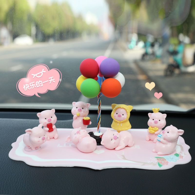 卡通汽车摆件小猪公仔迷你车载中控台摆设可爱茶杯猪车内装饰品 - 图2