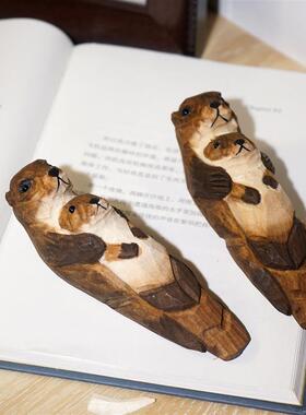 河狸妈妈抱宝宝手工木雕小摆件可爱动物工位电脑书桌面解压