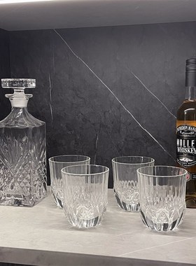 样板间简约软装摆件家居饰品酒柜挂画创意陶瓷玻璃工艺品ZH3524