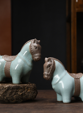 哥窑陶瓷马摆件十二生肖马电视柜酒柜桌面小饰品马到成功属相小马