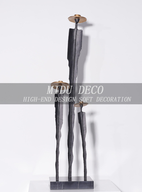 简约现代金属创意戴帽人物工艺品摆件样板房间售楼处客厅软装饰品