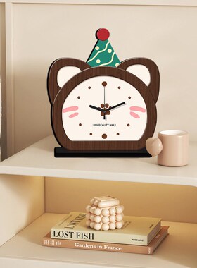 2025新款可爱小猫桌面小摆台现代简约高级感台钟钟表客厅玄关时钟