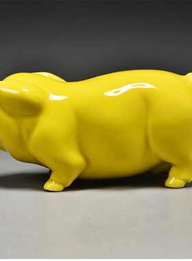 黄色陶瓷猪摆件十二生肖可爱小猪猪补吉祥物角化解家居装饰工艺品