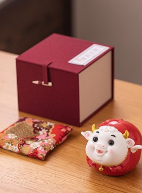 创意陶瓷生肖动物牛摆件家居客厅桌面装饰品节日生日送男友小礼品