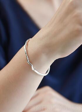 正品巨天高端简约冷款纯礼途银手炼多用纹不对称细线理女性品银饰