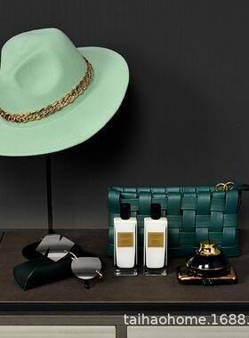 代样房女主人衣柜展板厅组摆合套装饰品件软装绿色样板22.8.26间