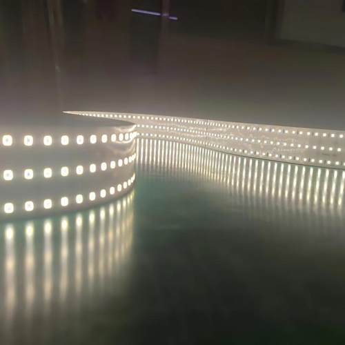 360灯三排2835灯带显指90 功率30W 42MM板宽铝槽透光灯带 - 图2