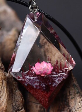 莲花树脂夜光吊坠发光项链个性纯手工情侣男女生日礼物