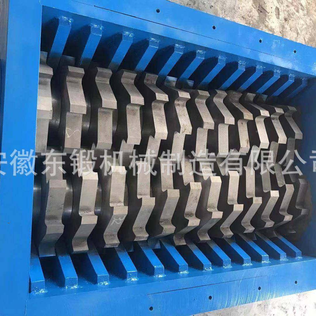 Shredder small machine chassis metal plastic general garbage material single shaft crusher model YAU large crushing double machine now