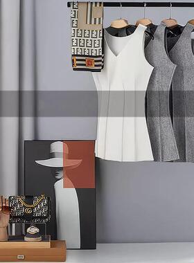 QON毛毡衣服现代极简样板房衣软装饰展厅托盘组合品间衣柜帽道具