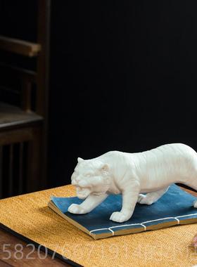 高档中国风和格的十二生肖住虎饰，家庭吸桌面办公装饰引财富城镇