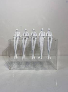 轻奢看书人亚克力座板房书房书样柜底开放柜摆件抽象B0419家居饰