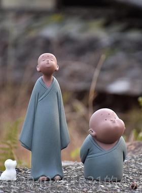 高档创意尚禅意砂陶瓷家居品装饰可爱小和沙弥紫办公桌飘窗书架摆